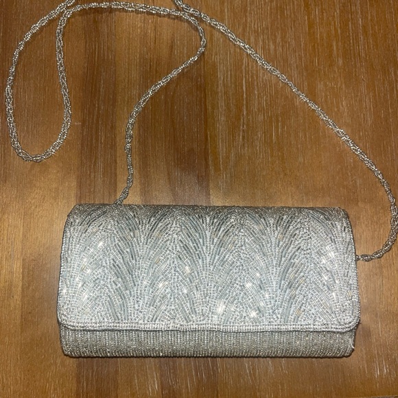 La Regale Handbags - Silver Beaded Evening Bag